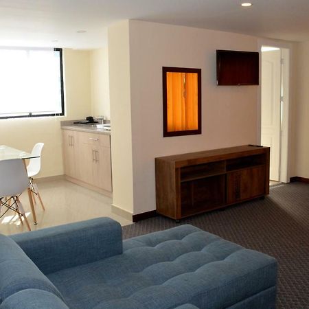Los Angeles Stay Inn Quito Esterno foto