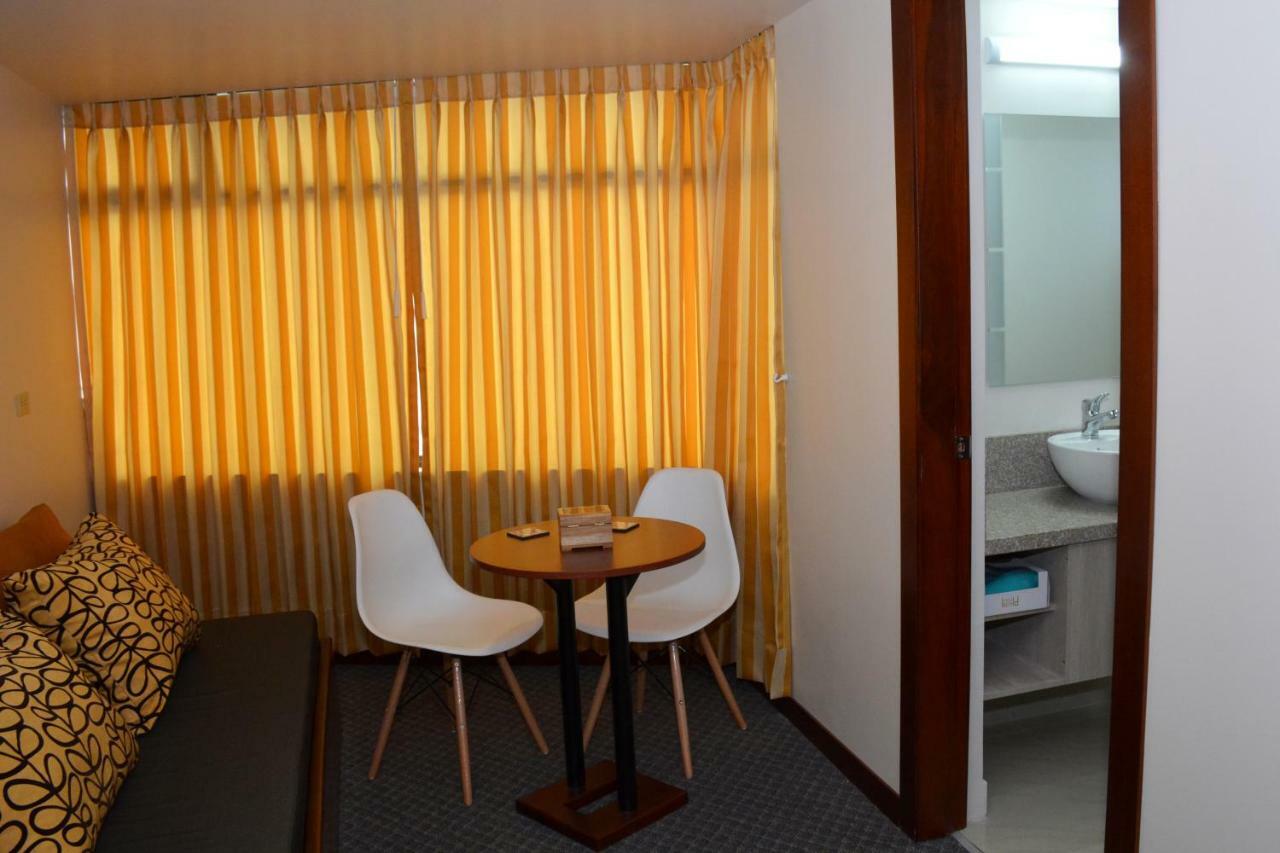 Los Angeles Stay Inn Quito Esterno foto
